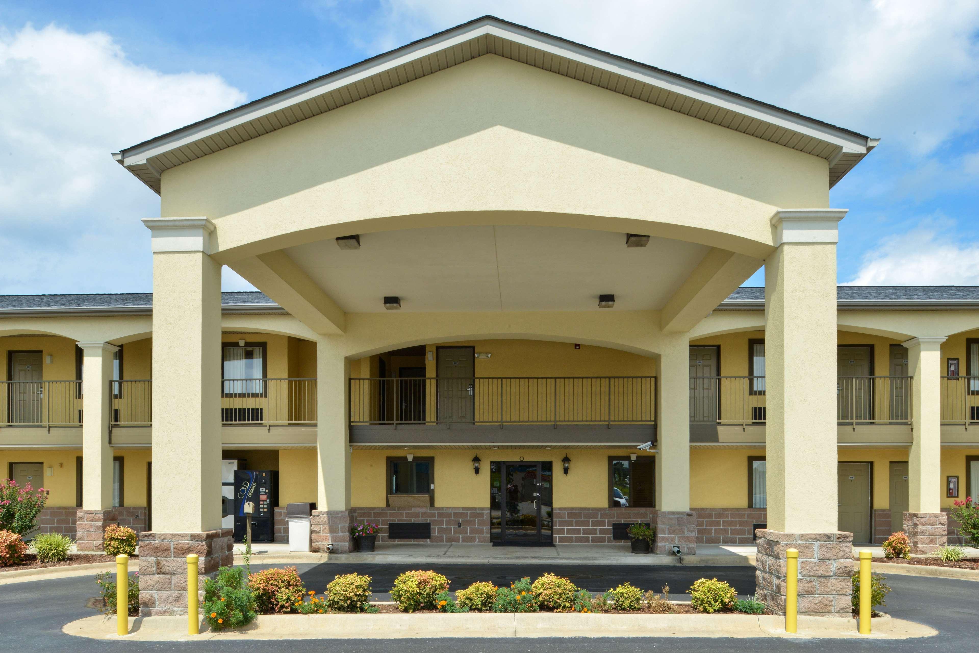 Americas Best Value Inn And Suites Little Rock Exteriör bild