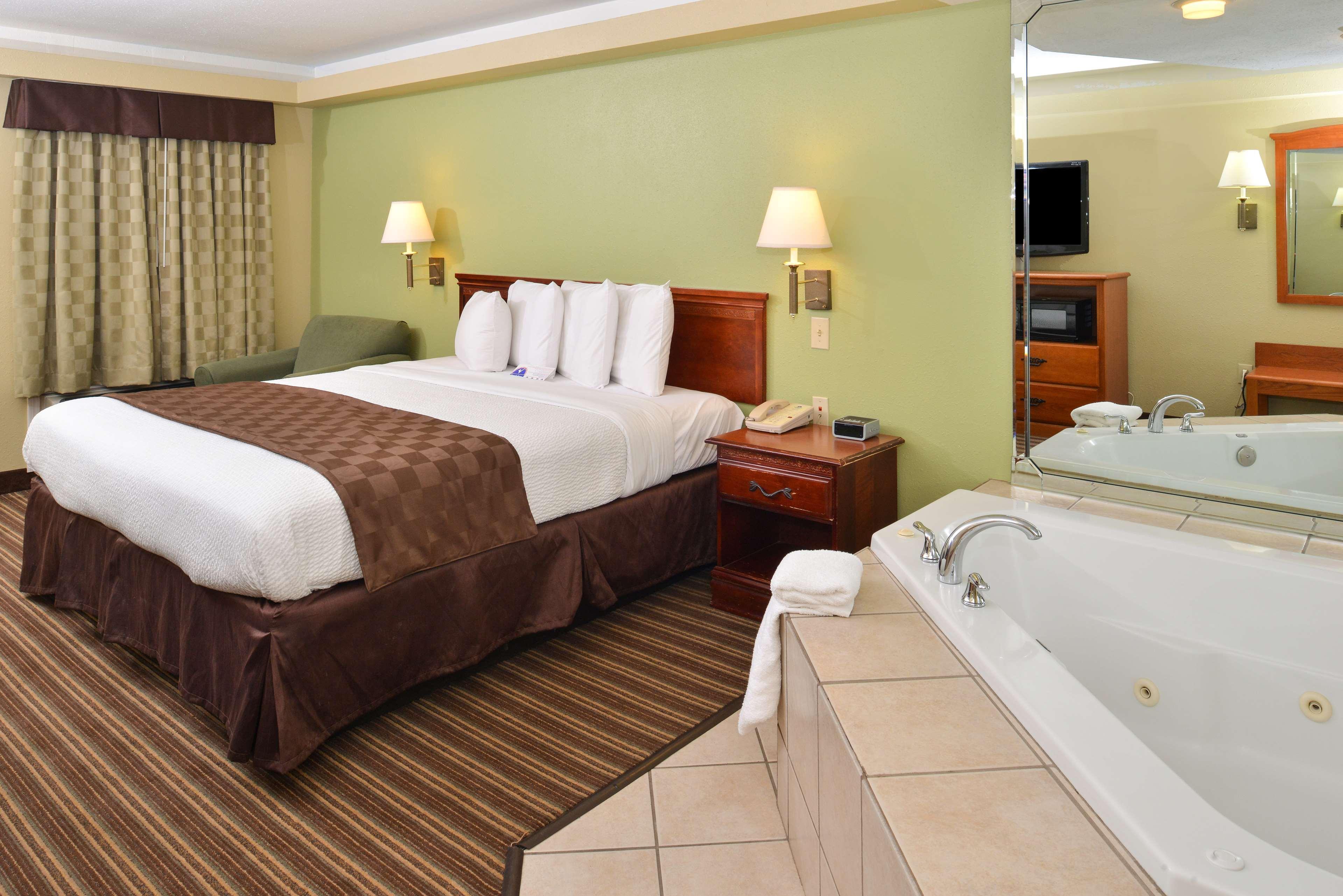 Americas Best Value Inn And Suites Little Rock Exteriör bild